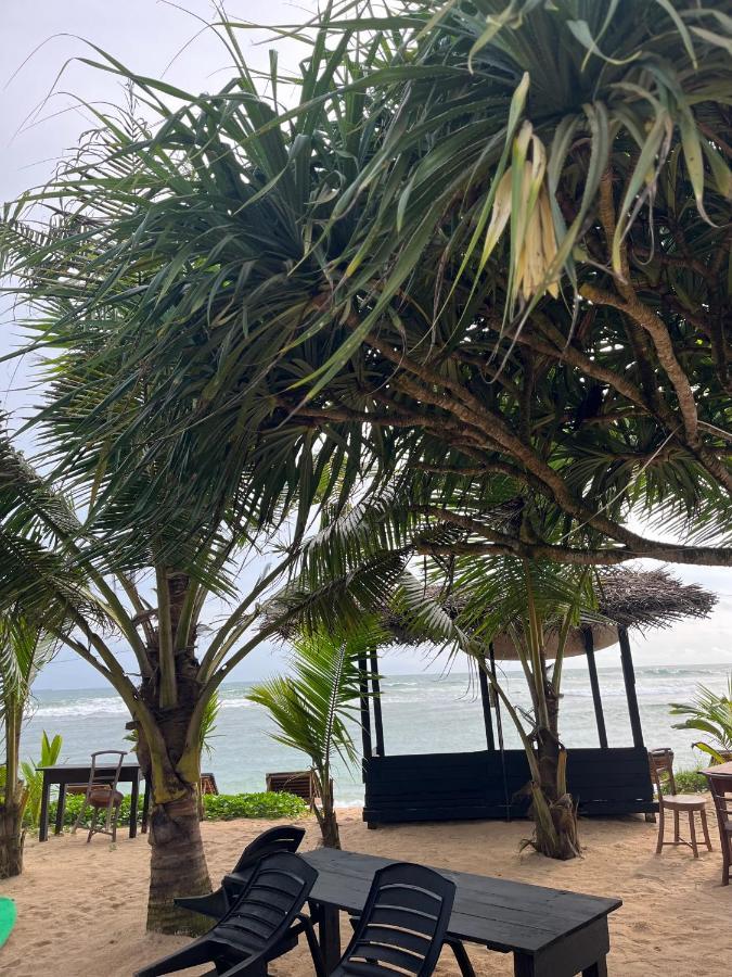 Sabine Holiday Resort And Restaurant Matara Bagian luar foto