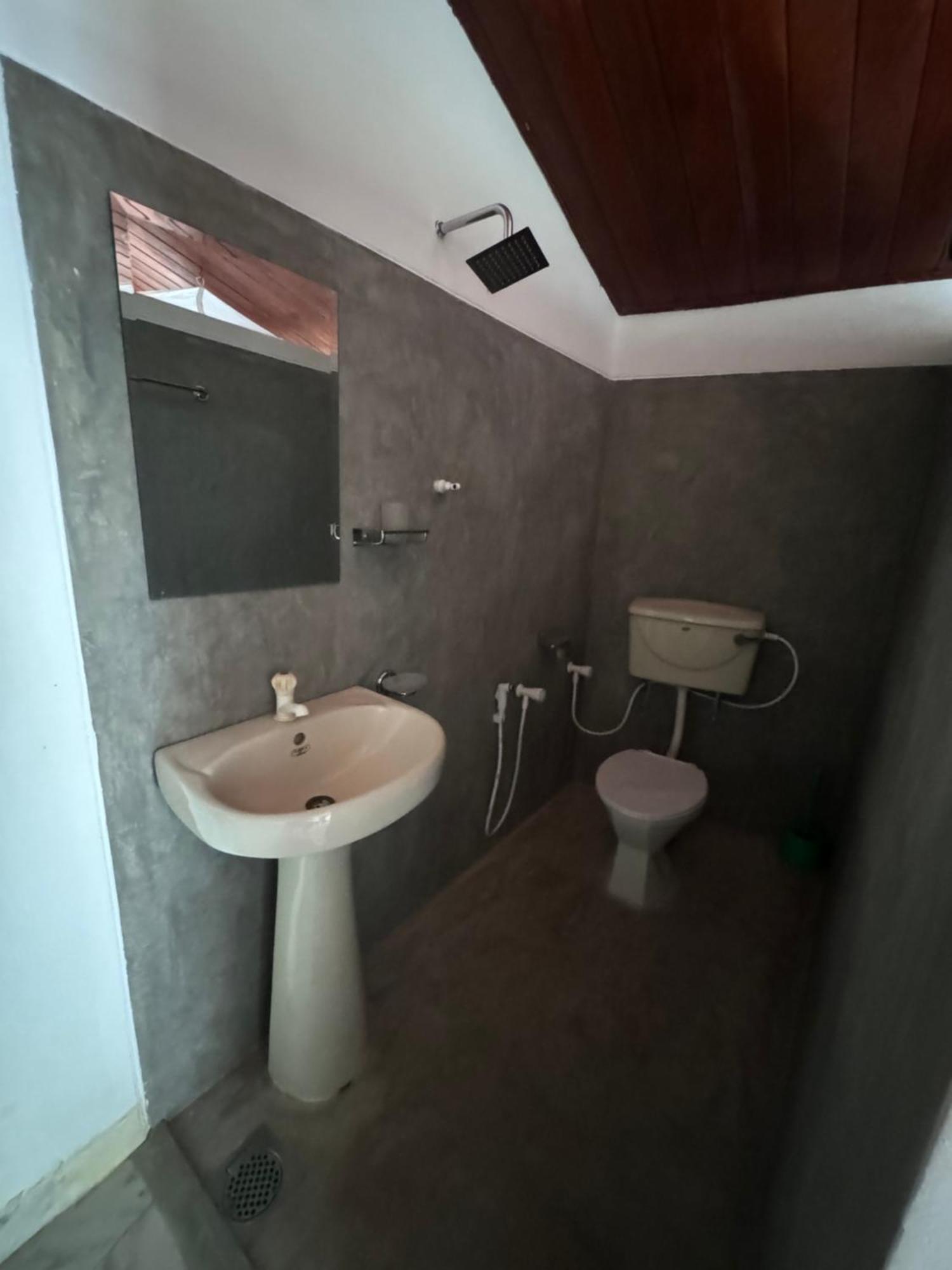 Sabine Holiday Resort And Restaurant Matara Bagian luar foto