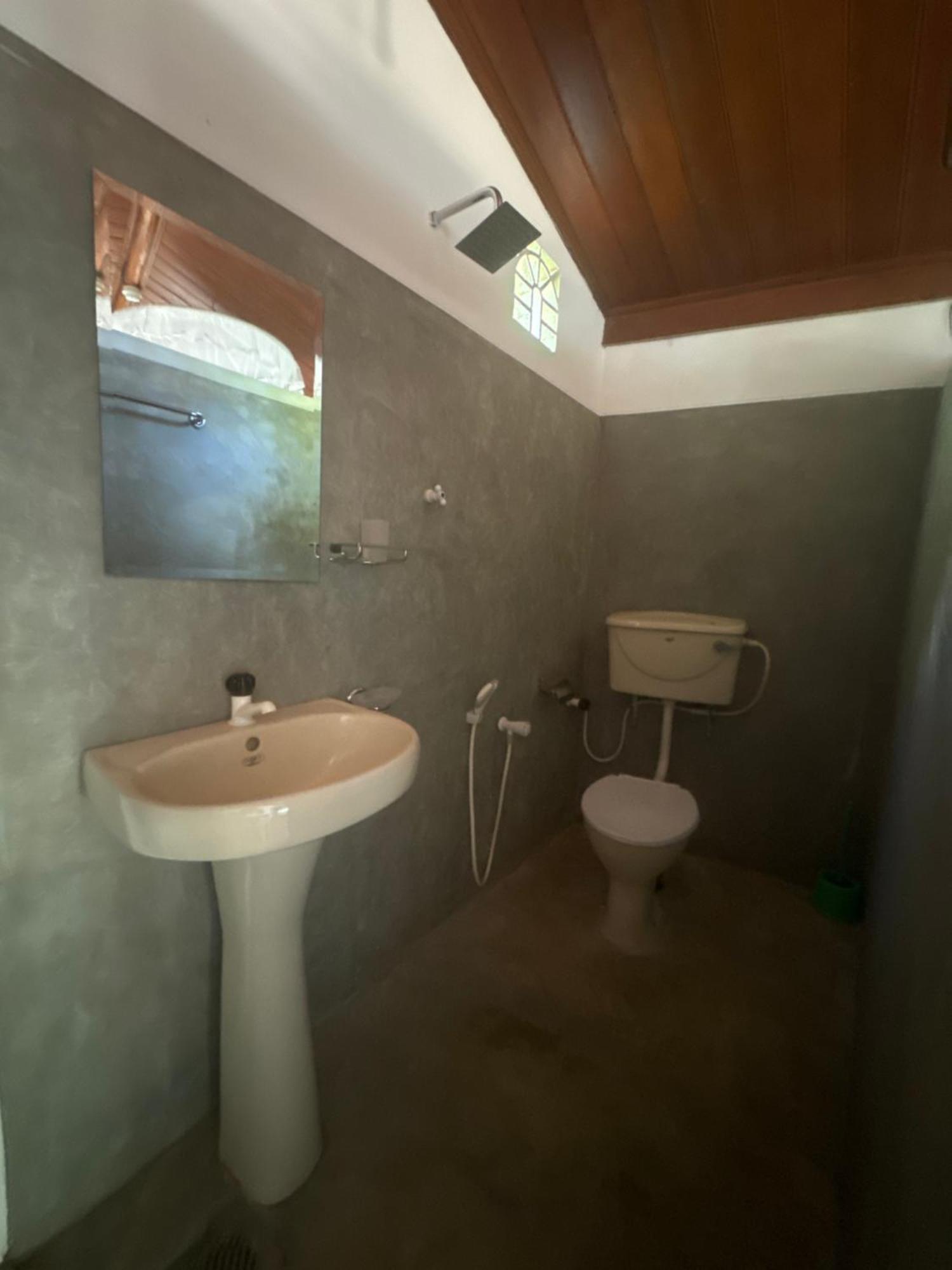 Sabine Holiday Resort And Restaurant Matara Bagian luar foto